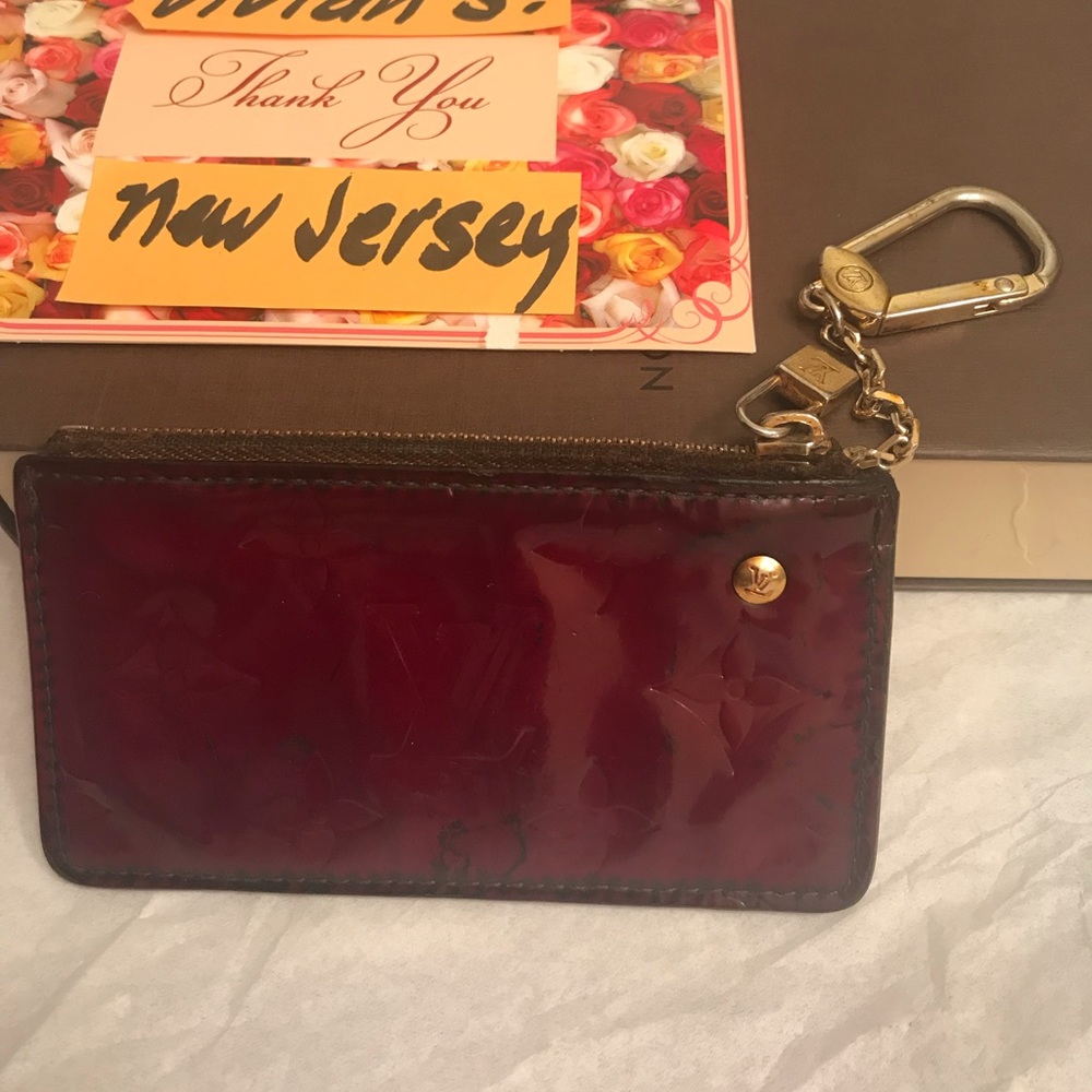 $old Authentic Louis Vuitton Vernis Key Cles